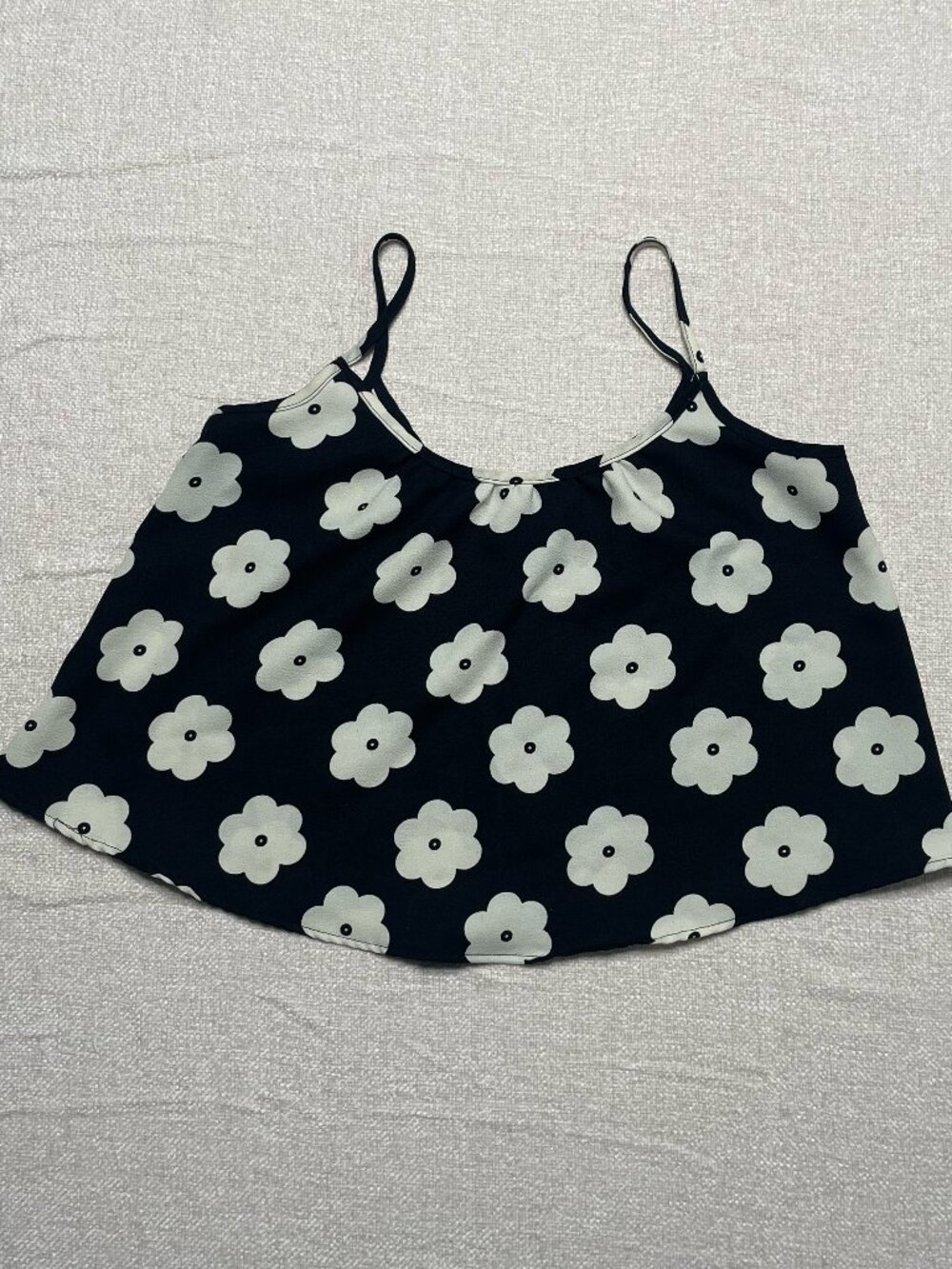 Rue 21 Black & White Cropped Floral Flowy Tank Top